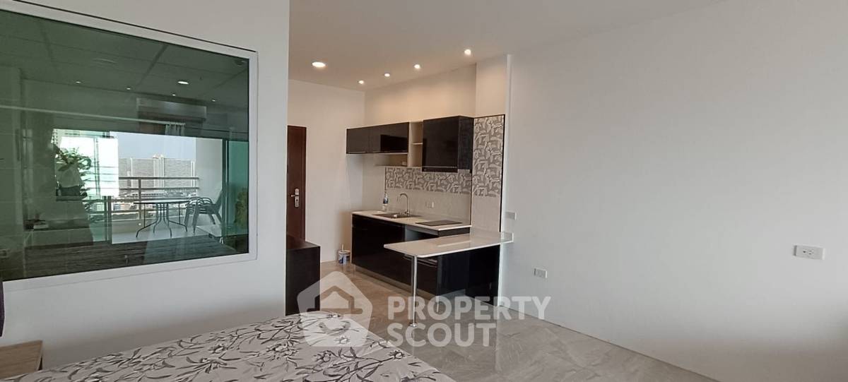 picture 1-BR Condo at View Talay 8 Condominium Jomtien close to Jomtien Beach (ID 2105022) - 6/13