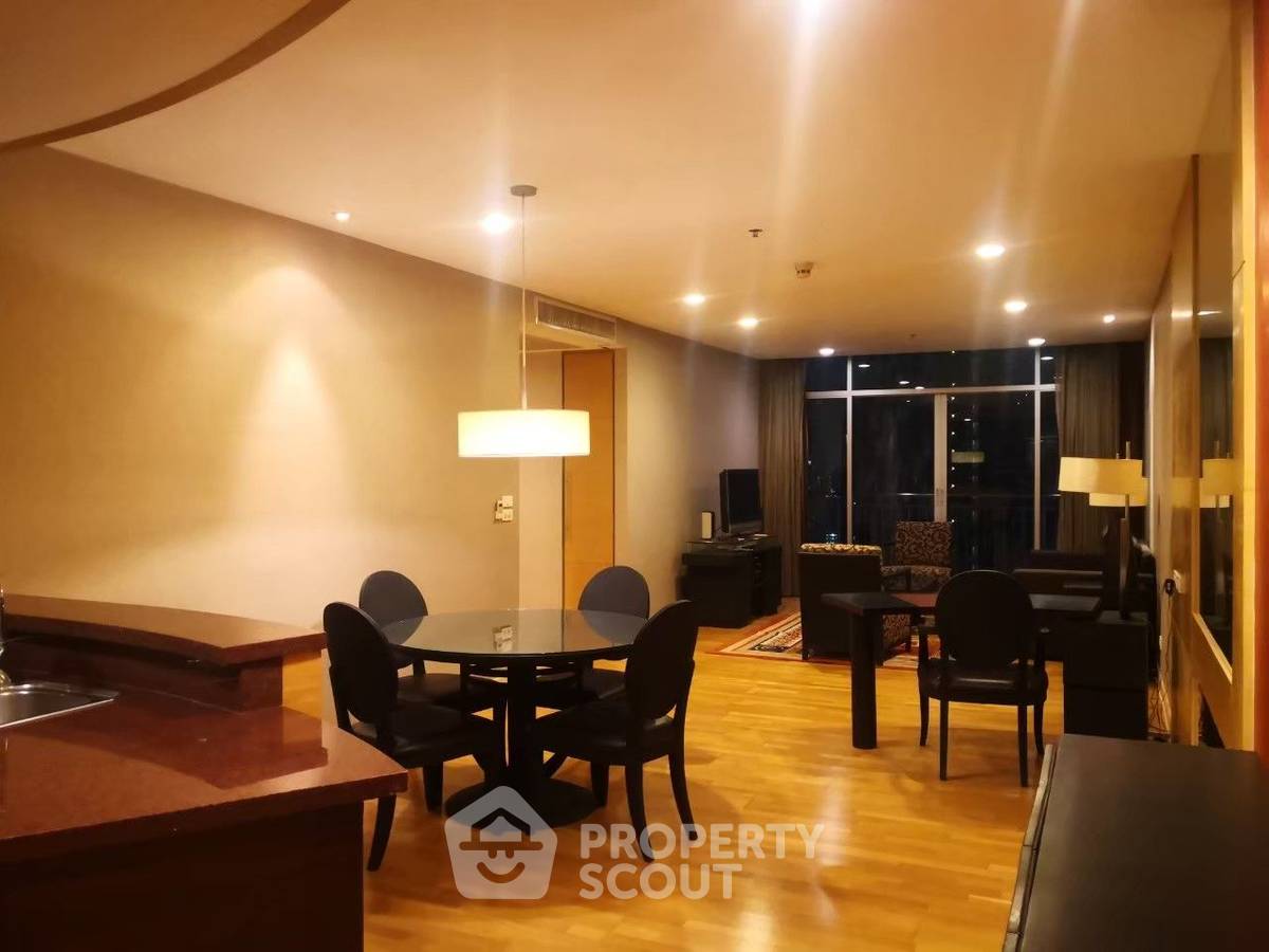 picture 2-BR Condo at Urbana Sathorn Condominium near BTS Sala Daeng (ID 882009) - 4/13
