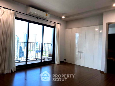 Condos for sale : 2-BR Condo at Ideo Phaholyothin Chatuchak near BTS Saphan Khwai (ID 1443875)