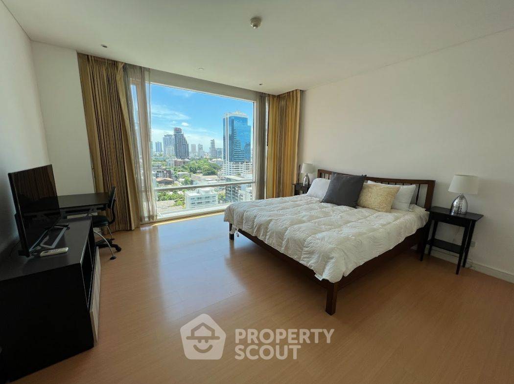 picture 2-BR Condo at Fullerton Sukhumvit near BTS Ekkamai (ID 1521198) - 4/14