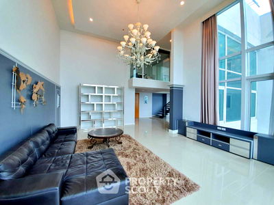 คอนโดให้เช่า : คอนโด 4-ห้องนอน ที่ เซอร์เคิล คอนโดมิเนียม ใกล้ MRT เพชรบุรี (ID 515679)