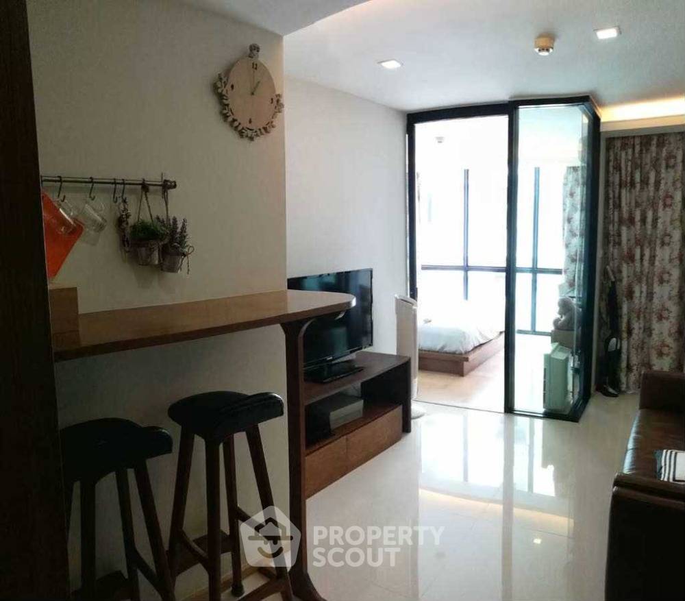 รูป คอนโด 1-ห้องนอน ที่ โซซิโอ ร่วมฤดี ใกล้ BTS นานา (ID 1298082) - รูปที่ 2/9