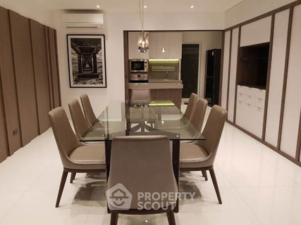 คอนโด 3-ห้องนอน ที่ รอยัล คาสเซอร์ สุขุมวิท ใกล้ BTS พร้อมพงษ์ (ID 2045398)