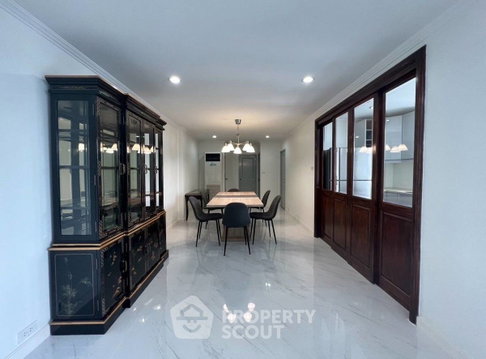 3-BR Condo at 39 Suites near BTS Phrom Phong (ID 1501144)