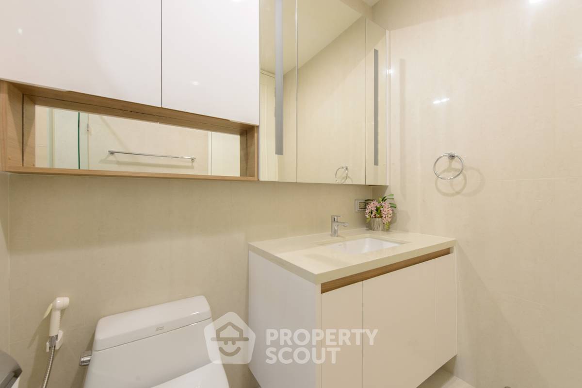 picture 2-BR Condo at Q Langsuan near BTS Ratchadamri (ID 426279) - 3/16