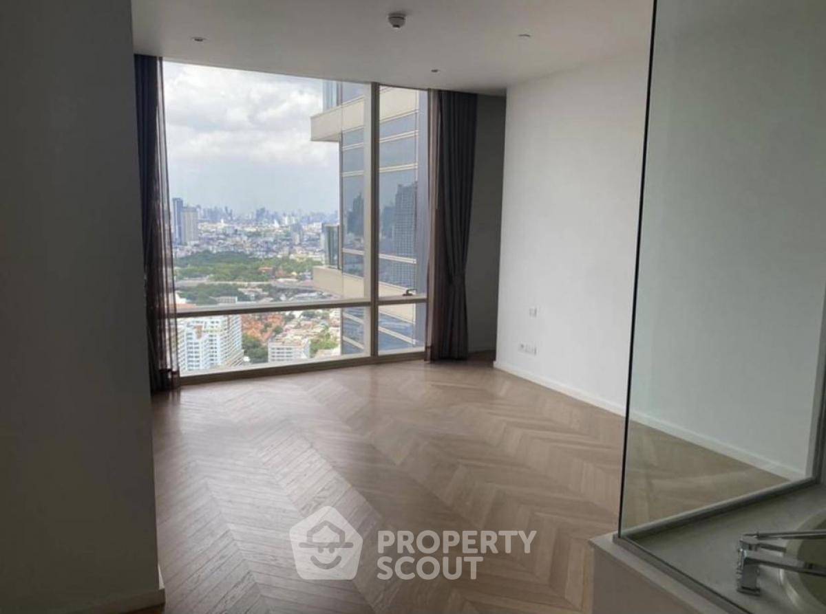 picture 2-BR Condo at Four Seasons Private Residences Bangkok near BTS Saphan Taksin (ID 1597817) - 2/6