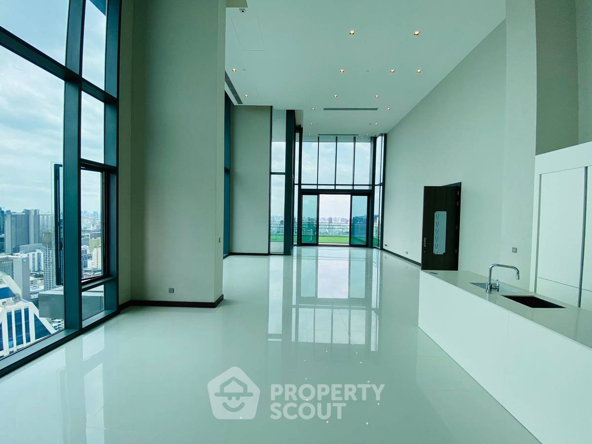 picture 4-BR Condo at Q1 Sukhumvit near BTS Nana (ID 868792) - 5/16
