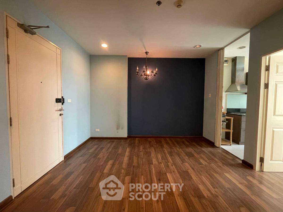 picture 2-BR Condo at Chewathai Ratchaprarop near BTS Victory Monument (ID 597644) - 12/15