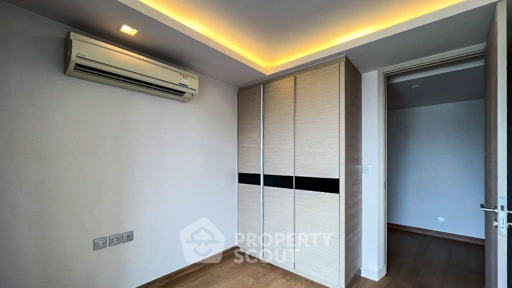 picture 3-BR Condo at Via Botani near BTS Phrom Phong (ID 2092290) - 7/9
