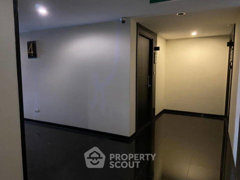 คอนโด 2-ห้องนอน ที่ โว้ค สุขุมวิท 31 คอนโดมิเนียม ใกล้ MRT สุขุมวิท (ID 596411)