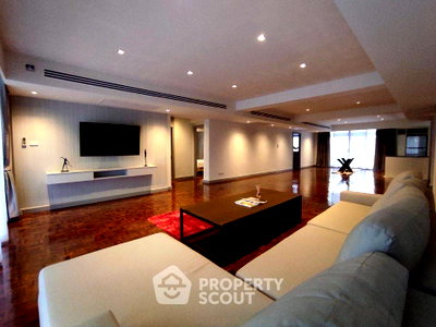 Condos for rent : 3-BR Condo at Villa Bajaj near MRT Sukhumvit (ID 731256)