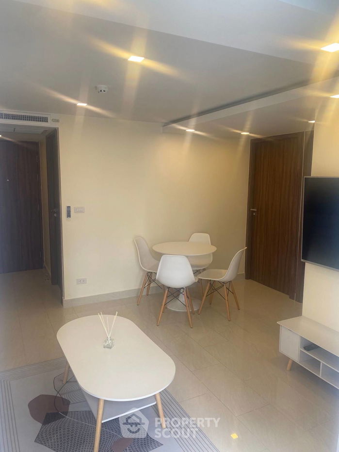 picture 2-BR Condo at Grand Avenue Pattaya close to Pattaya South (ID 2109042) - 5/8