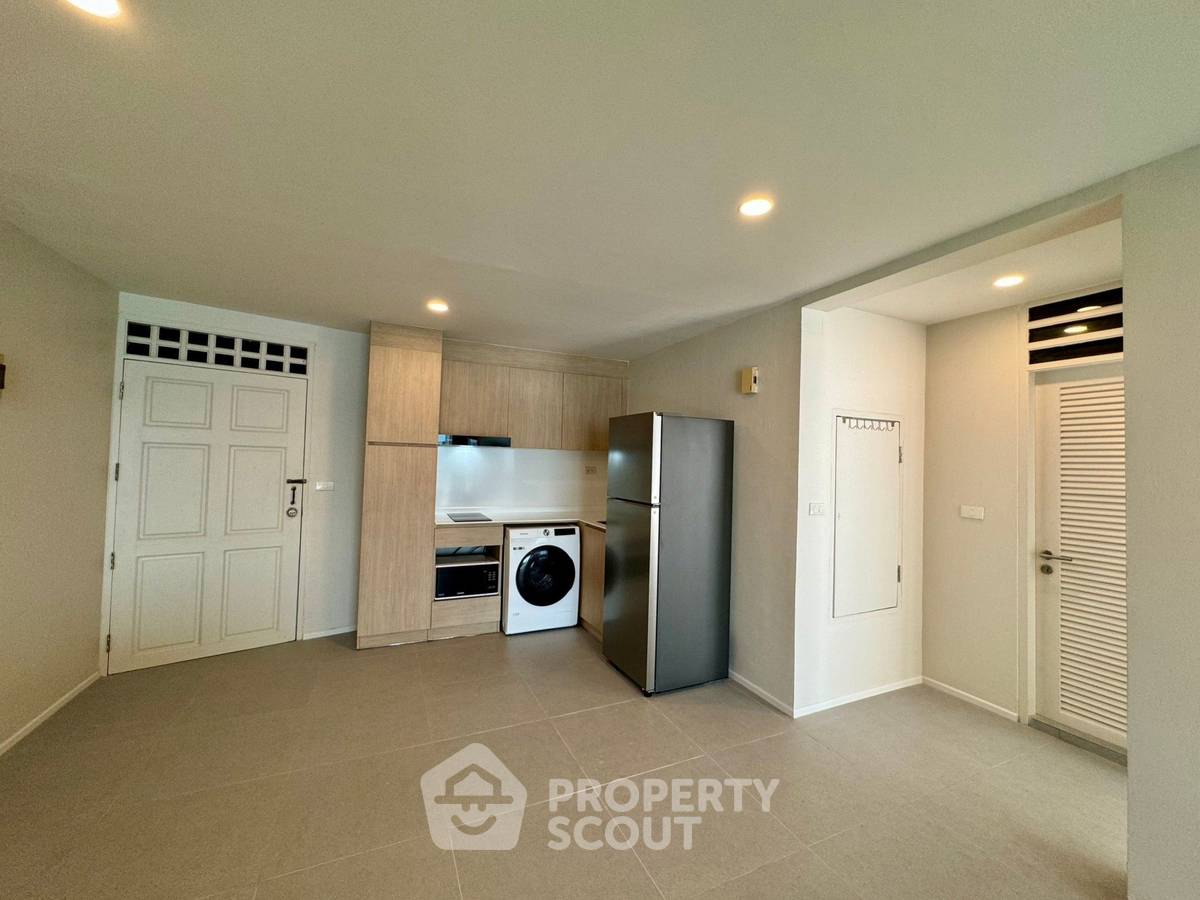 picture 1-BR Condo at VIP Condochain Pattaya in Na Chom Thian (ID 1354180) - 8/12