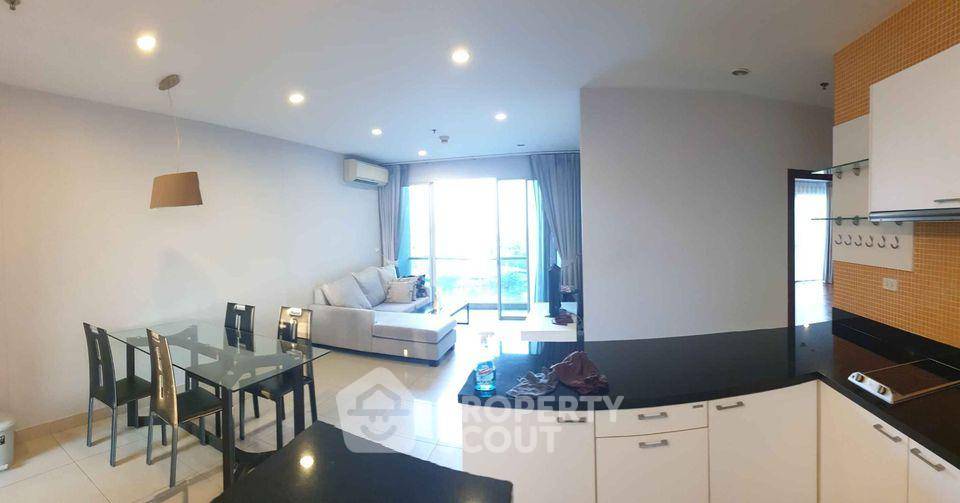 picture 2-BR Condo at The Star Estate @ Narathiwas Condominium in Chong Nonsi (ID 495142) - 1/10