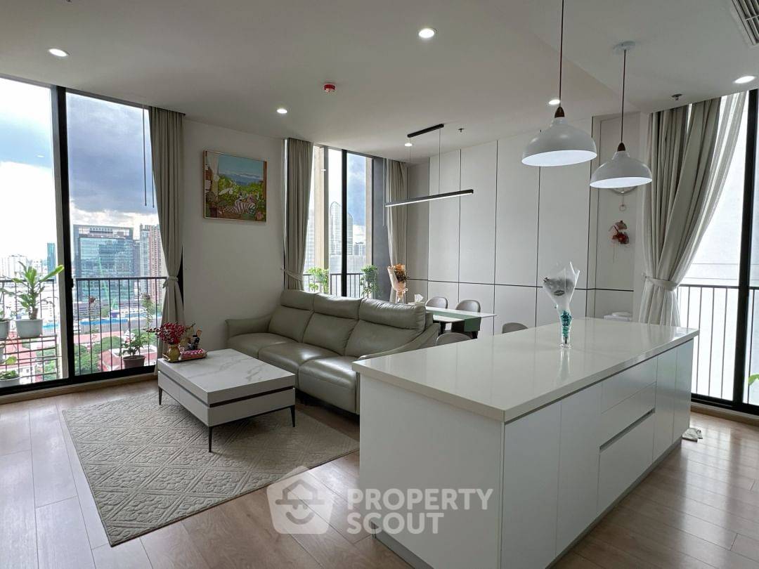 picture 3-BR Condo at Noble Be Sukhumvit 19 near BTS Nana (ID 1885081) - 1/13