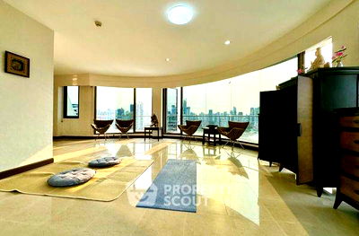 Condos for sale : 5-BR Duplex at Supalai Place Sukhumvit 39 near BTS Phrom Phong (ID 1919613)