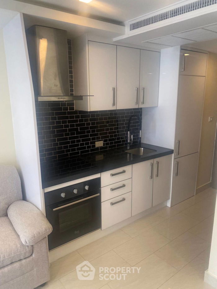 picture 2-BR Condo at Grand Avenue Pattaya close to Pattaya South (ID 2109042) - 3/8