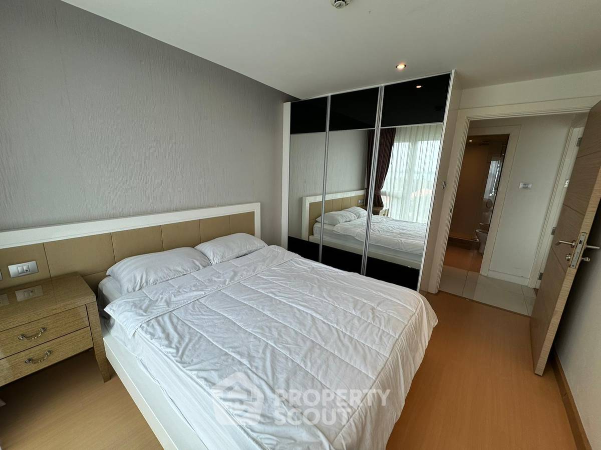 picture 2-BR Condo at Sunset Boulevard Residence 2 close to Phratamnak (ID 2056108) - 6/30