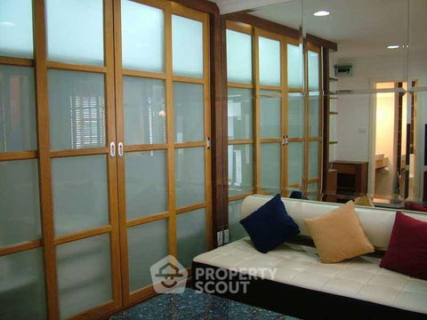 1-BR Condo at Lumpini Suite Sukhumvit 41 near BTS Phrom Phong (ID 510272)