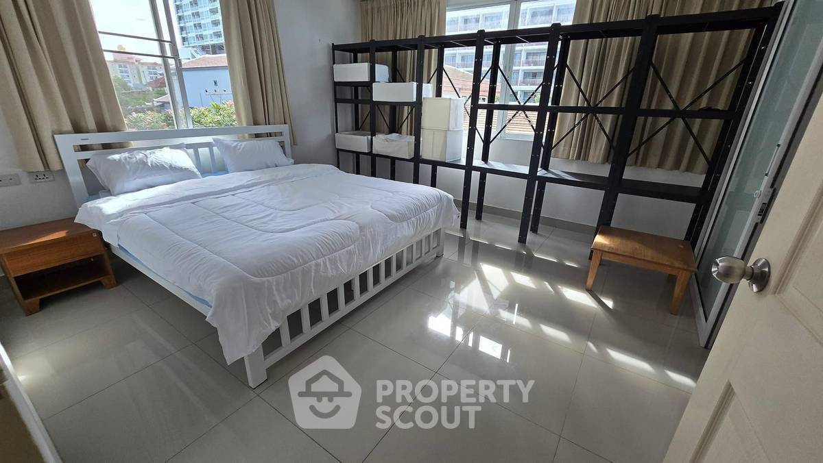 picture 4-BR Condo at Chom Talay Resort Condominium close to Pattaya (ID 1885768) - 21/30
