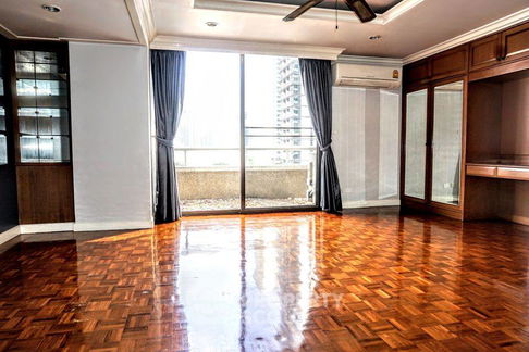 3-BR Condo at Asoke Tower near MRT Phetchaburi (ID 1587530)