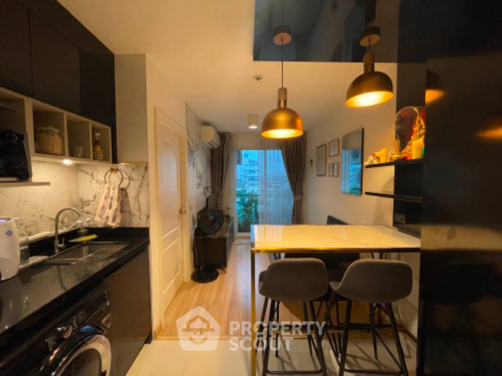picture 1-BR Condo at Chateau In Town Vibhavadi 10 near MRT Sutthisan (ID 894221) - 2/12