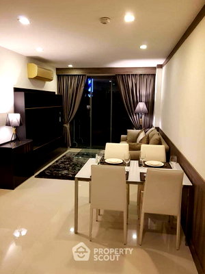 Condos for sale : 2-BR Condo at Trapezo Sukhumvit 16 near MRT Queen Sirikit National Convention Centre (ID 2085753)