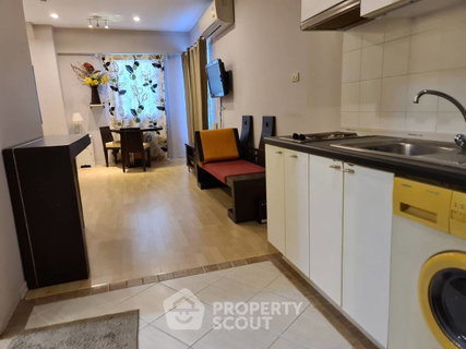 1-BR Condo at Baan Siri Sathorn Condominium near MRT Khlong Toei (ID 1002130)