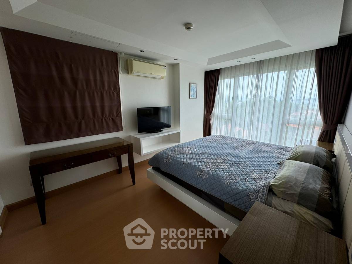 picture 2-BR Condo at Sunset Boulevard Residence 2 close to Phratamnak (ID 2056108) - 11/30