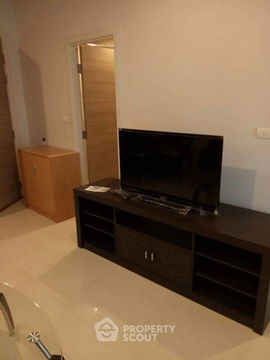 1-BR Condo at Hive Taksin near BTS Wongwian Yai (ID 1370744)
