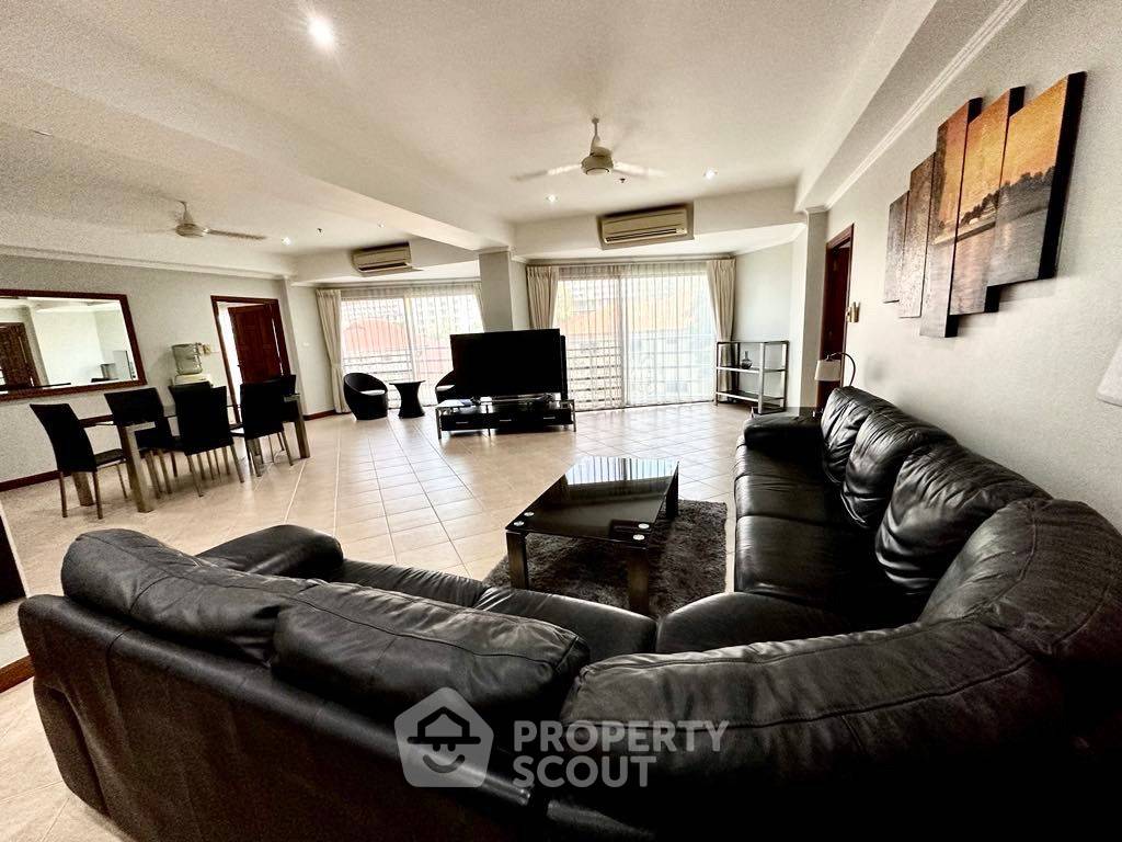 picture 2-BR Condo at View Talay 2 Condominium Jomtien close to Pattaya South (ID 2097605) - 9/22