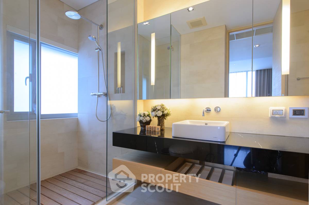 picture 2-BR Condo at Saladaeng Residences near MRT Si Lom (ID 426278) - 6/19