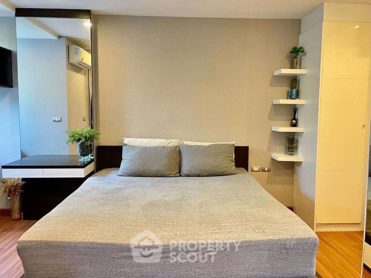 picture 1-BR Condo at Tree Condo Ekamai near BTS Ekkamai (ID 1353348) - 3/9