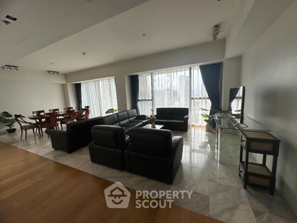 คอนโด 3-ห้องนอน ที่ เดอะ เม็ท สาทร ใกล้ BTS ช่องนนทรี (ID 1616670)