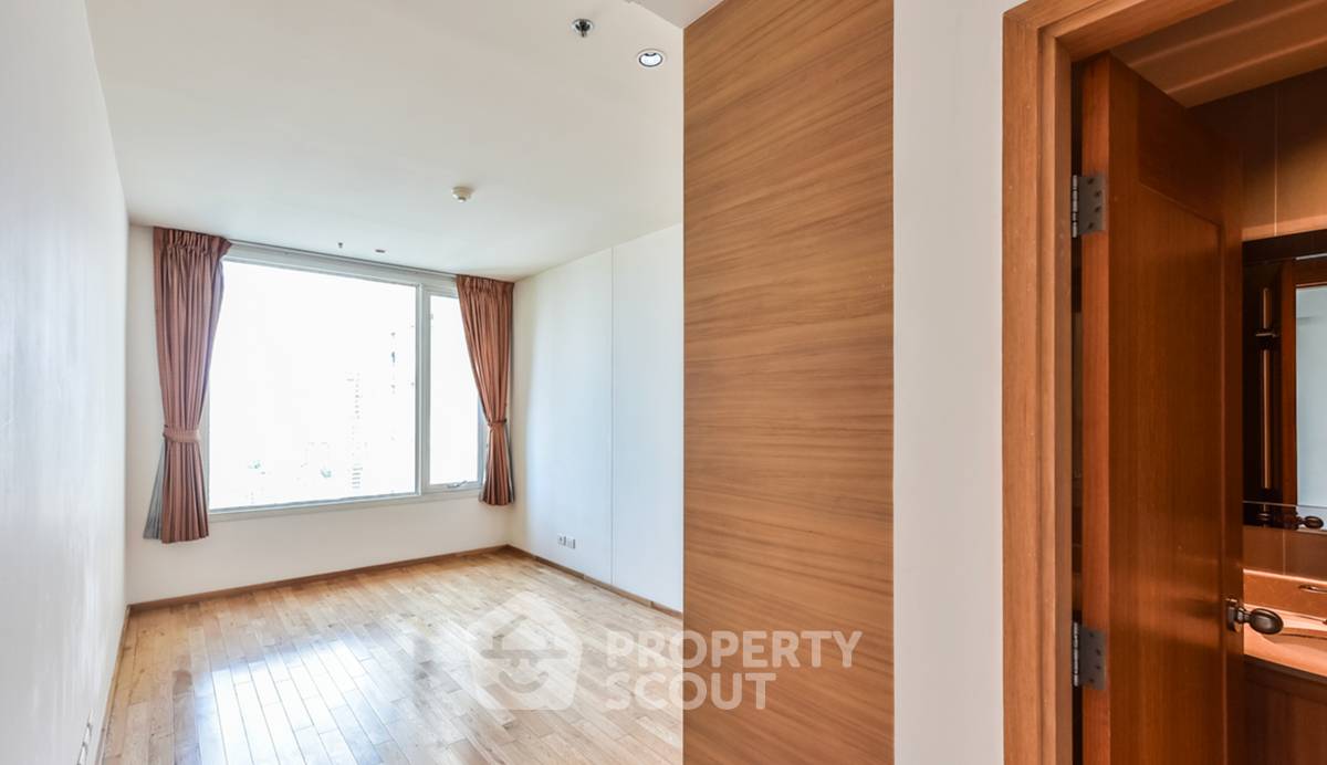 picture 2-BR Condo at The Empire Place near BTS Saint Louis (ID 1940765) - 13/14