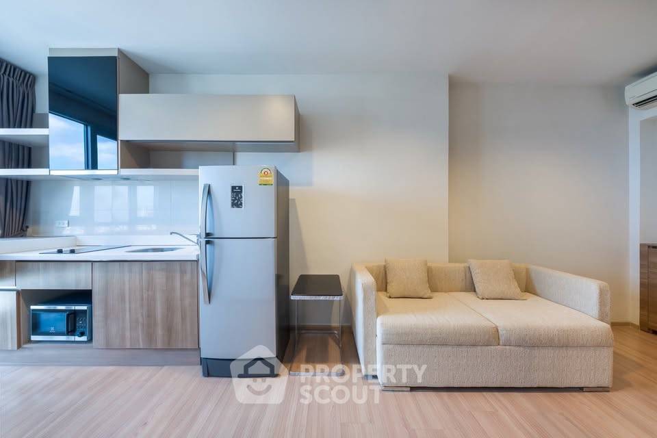 รูป คอนโด 1-ห้องนอน ที่ ริธึ่ม สาทร ใกล้ BTS สะพานตากสิน (ID 2176931) - รูปที่ 10/20