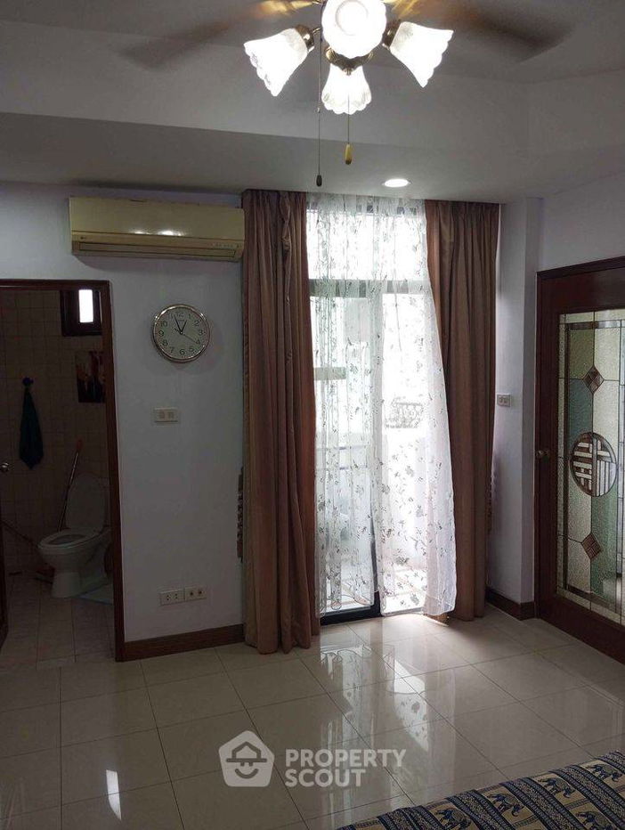 รูป คอนโด 2-ห้องนอน ที่ คาซ่า เอสปันญ่า ใกล้ ถนนพระตำหนัก พัทยา (ID 1572877) - รูปที่ 5/15