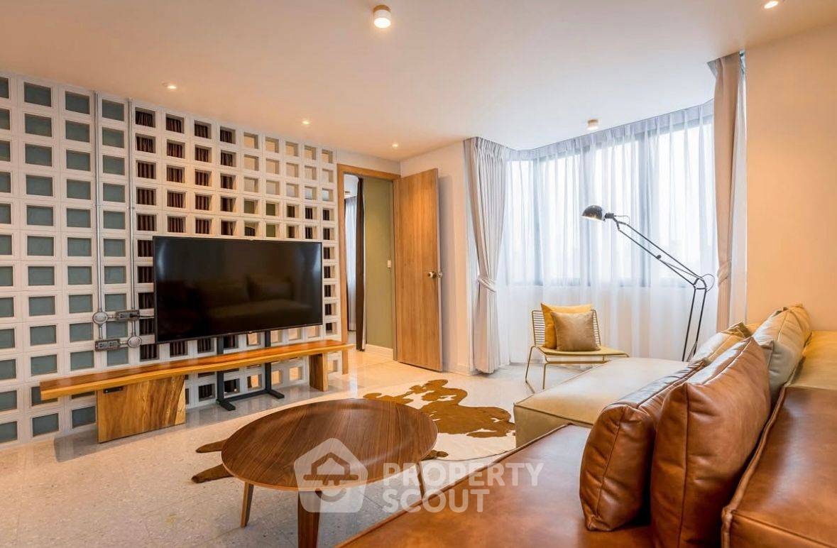 picture 2-BR Condo at Omni Tower near BTS Nana (ID 2084304) - 3/23