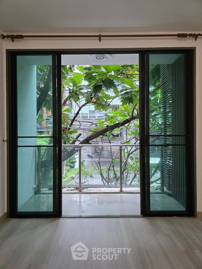 picture 2-BR Condo at Issara @ 42 Sukhumvit Condominium near BTS Ekkamai (ID 2138381) - 11/18