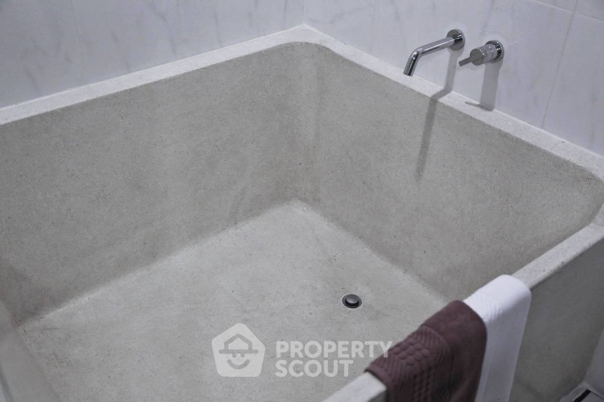 picture 2-BR Condo at Siamese Gioia near MRT Phetchaburi (ID 759652) - 3/13