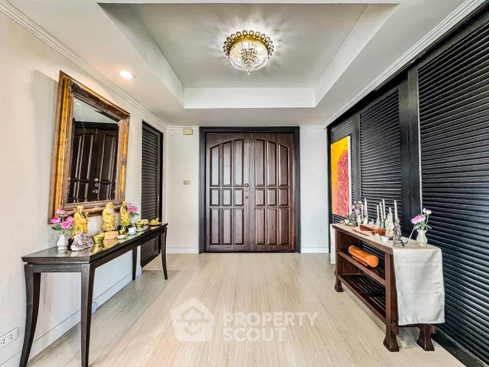 รูป เพ้นท์เฮ้าส์ 4-ห้องนอน ที่ ศุภาลัย เพลส สุขุมวิท 39 ใกล้ BTS พร้อมพงษ์ (ID 1589268) - รูปที่ 8/9