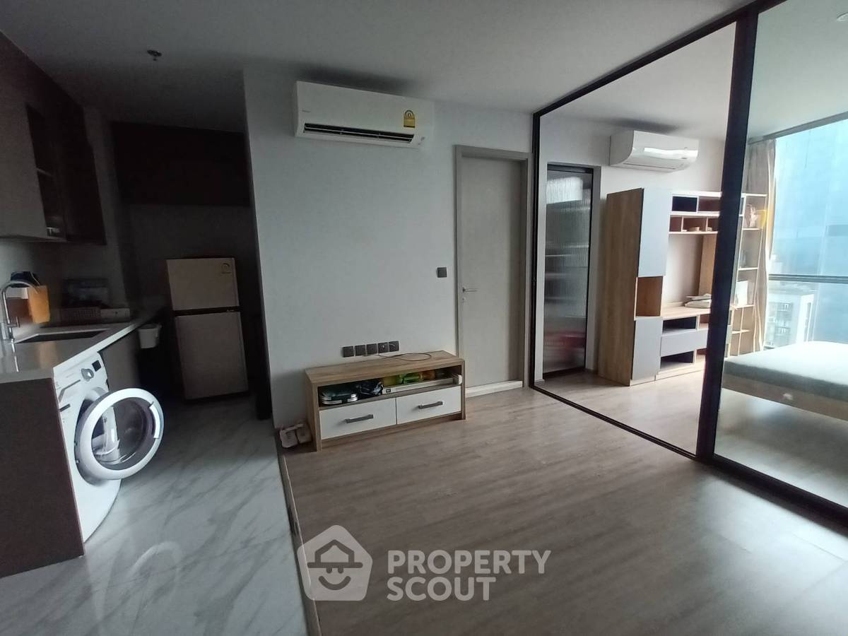 picture 1-BR Condo at Rhythm Ekkamai near BTS Ekkamai (ID 2044287) - 1/7