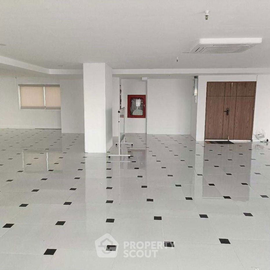 รูป คอนโด 8-ห้องนอน ที่ พาราไดซ์ คอนโดมิเนียม ใกล้ หาดจอมเทียน (ID 2168047) - รูปที่ 30/34