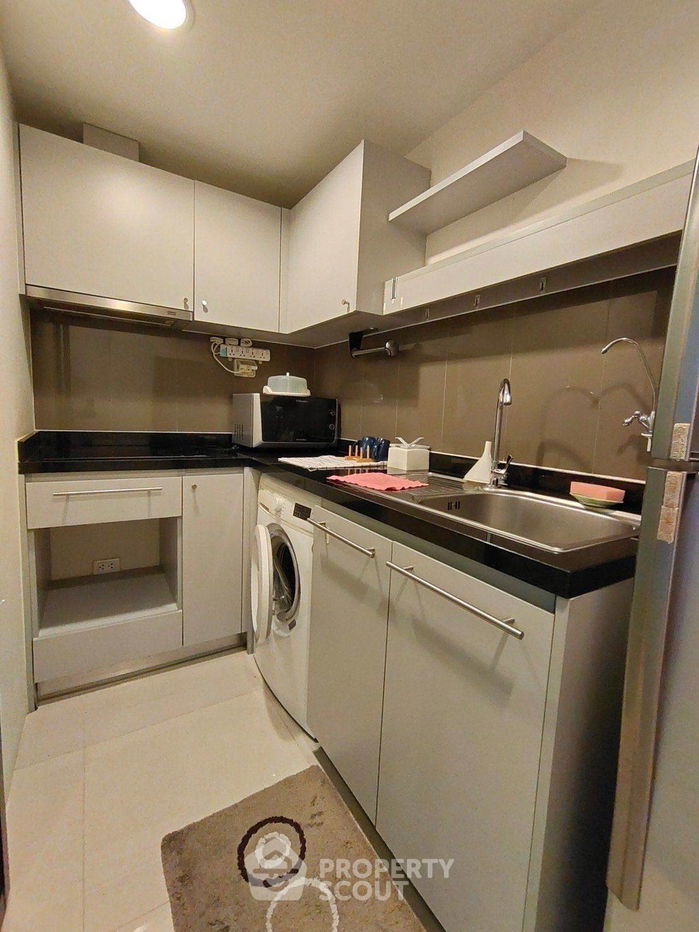 picture 1-BR Condo at Zenith Place Sukhumvit 42 Condominium near BTS Ekkamai (ID 749525) - 5/10