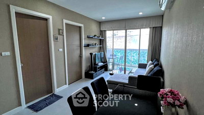 Condos for sale : 1-BR Condo at The Seacraze Condominium Hua Hin close to Khao Takiab beach (ID 1285915)
