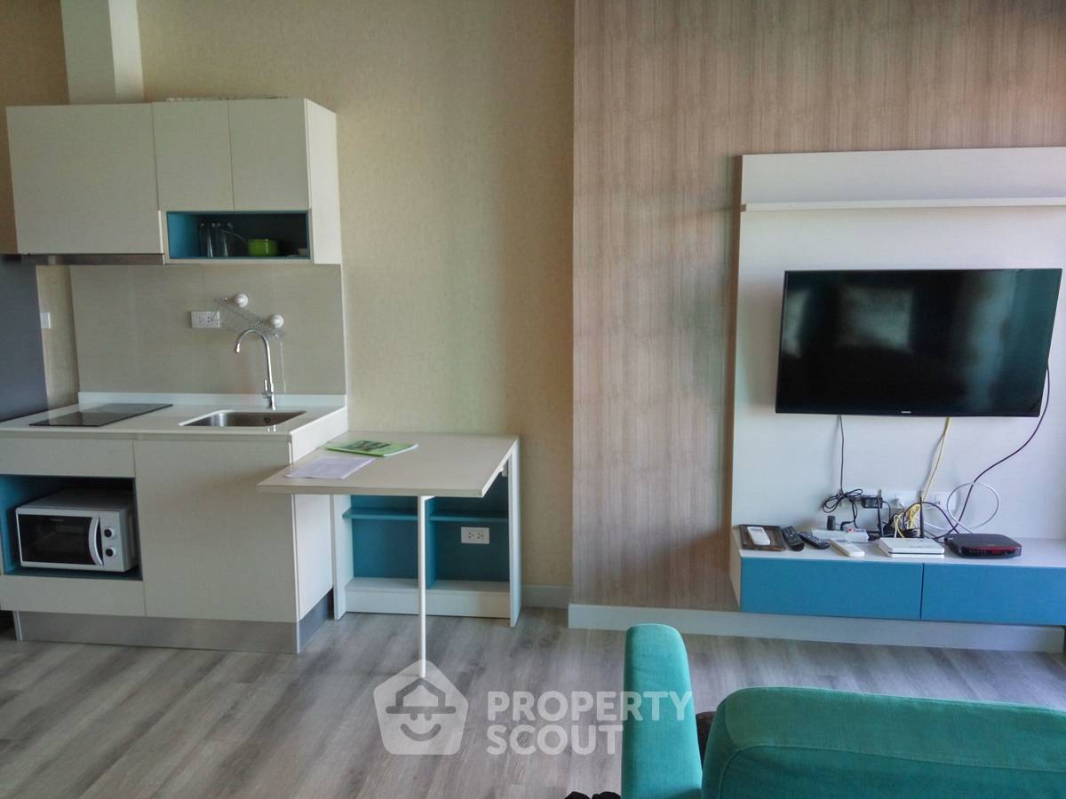 picture 1-BR Condo at Centric Sea Pattaya close to Central Pattaya (ID 1545495) - 2/11