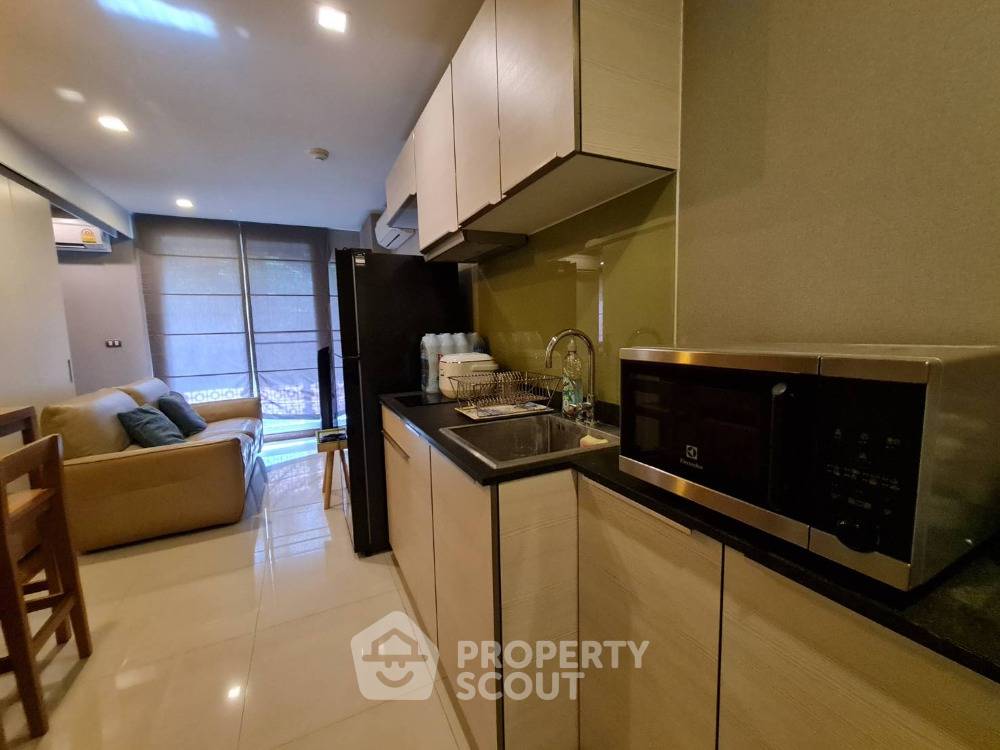 picture 1-BR Condo at Tree Condo Ekamai near BTS Ekkamai (ID 631141) - 3/16