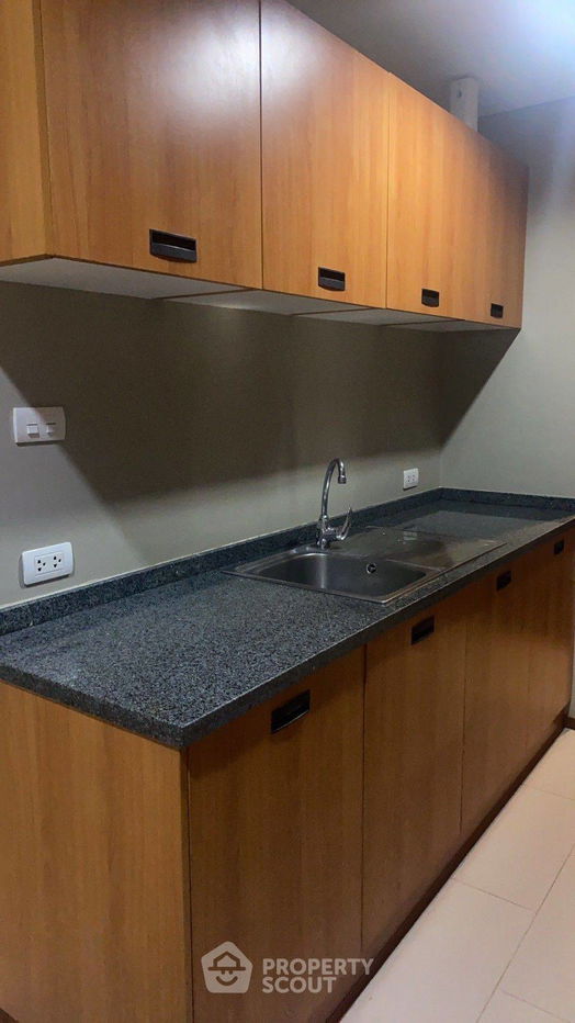 picture 1-BR Condo at Villa Sathorn near BTS Krung Thon Buri (ID 2001027) - 5/5