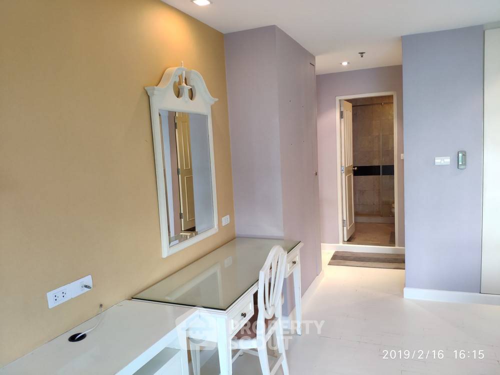 picture 1-BR Condo at Baan Ploenchit near BTS Nana (ID 382310) - 2/9