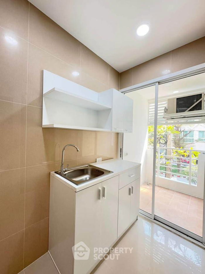 รูป คอนโด 1-ห้องนอน ที่ แฮปปี้ คอนโด ลาดพร้าว 101 ใน คลองเจ้าคุณสิงห์ (ID 2094048) - รูปที่ 4/7
